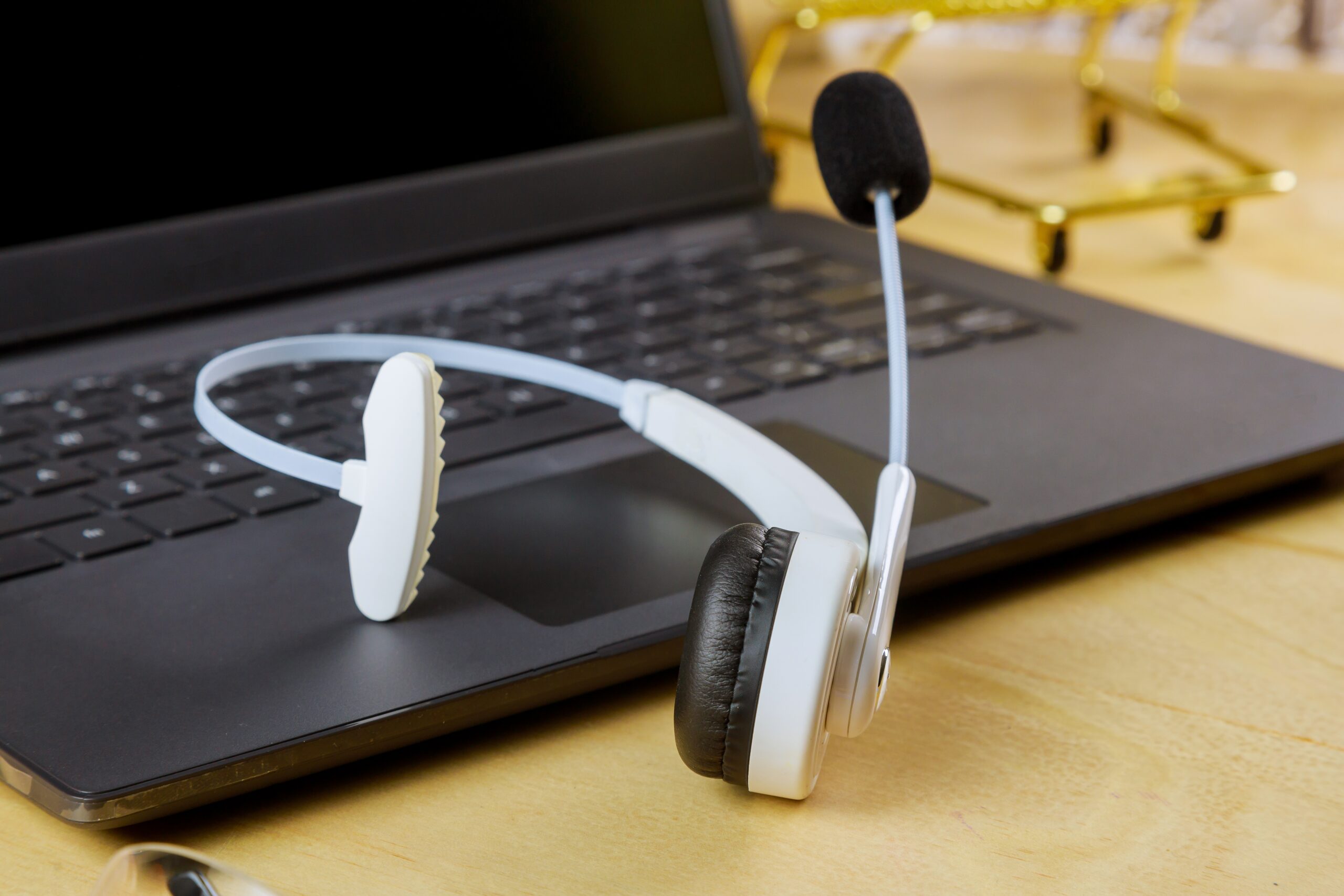 customer support customer service help office des 2023 11 27 04 53 21 utc